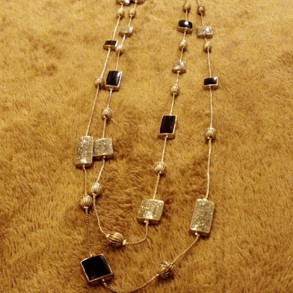 Chic Multi-Layer Black and Silver Necklace - Picture 4 of 4